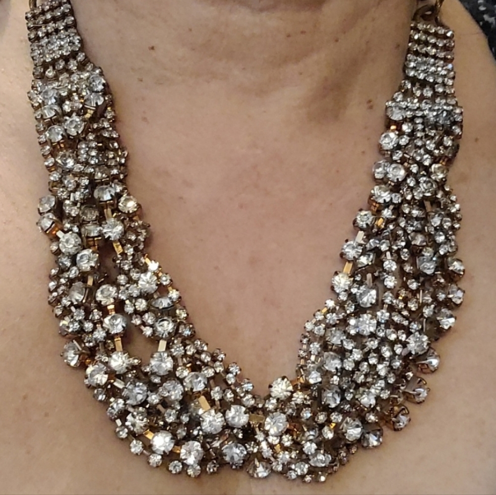 Diamond chips necklace